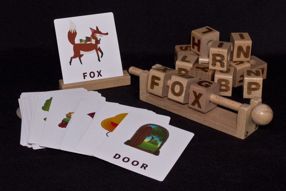 Wooden Spelling Game with Cards_72